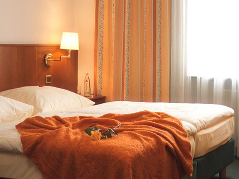 Amba Hotel 3*